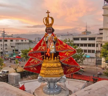 Basilica del Santo Niño at sunset, Cebu City
